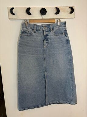 Old Navy Light Blue Straight Leg Women's Midi Skirt